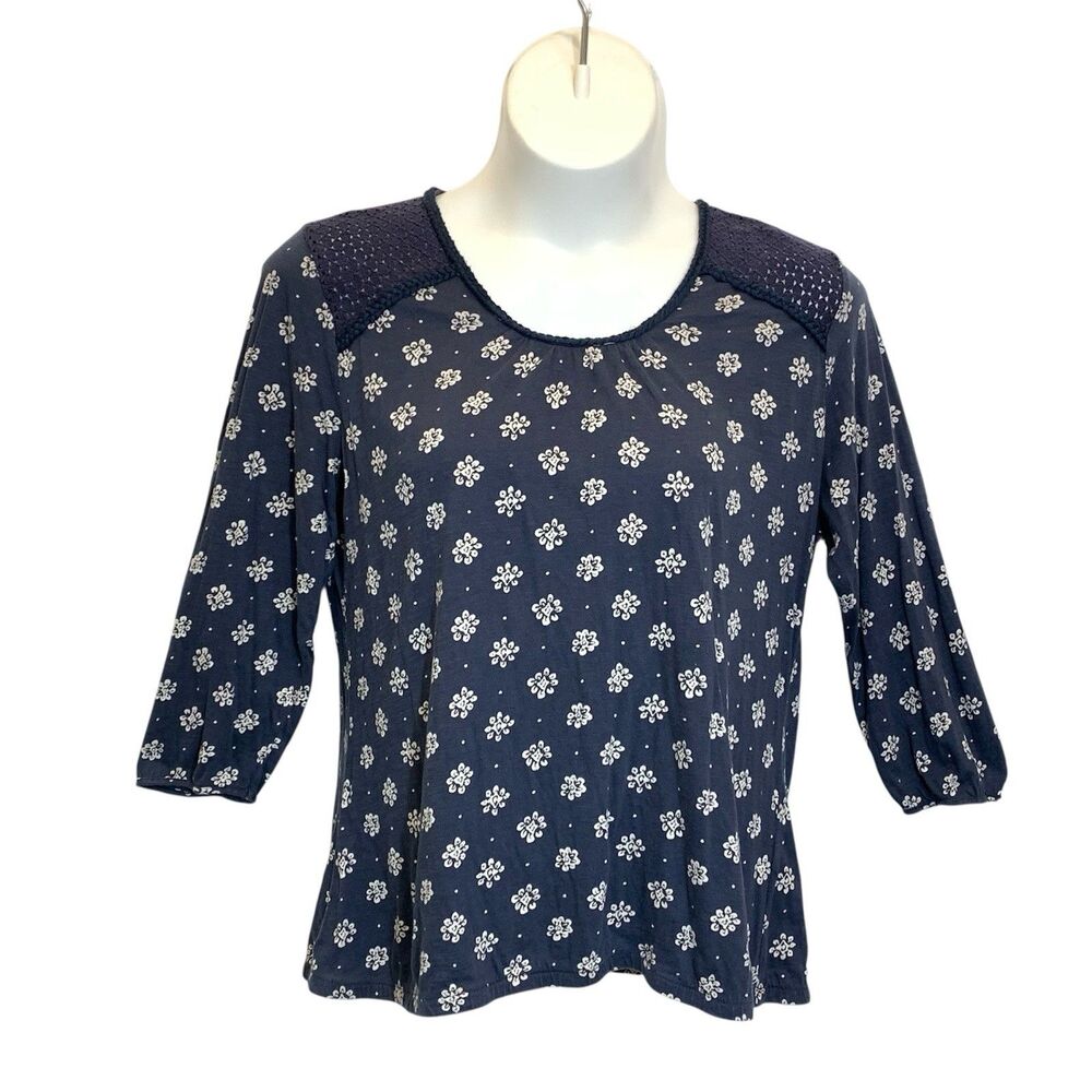 Sonoma Top Womens Size XL Blue Beige Floral 3/4 Sleeve Knit Tee Crochet Shoulder